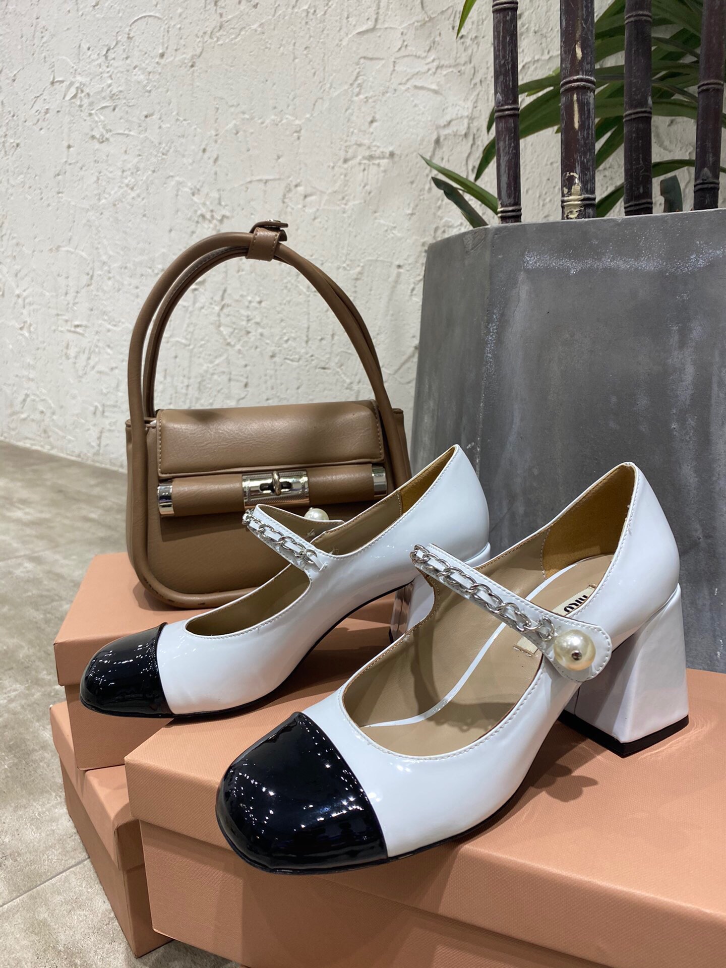 Women's high heels